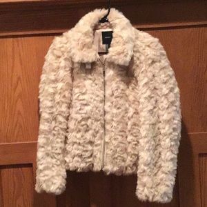 Women’s brand new fur coat - forever 21